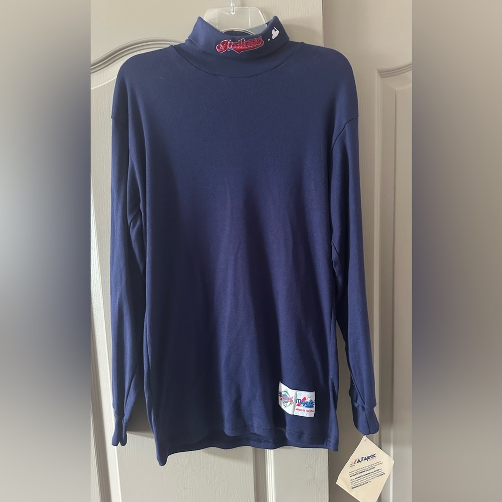 Majestic Navy Blue Long-Sleeve turtleneck large New w/ Tags embroidered Indians